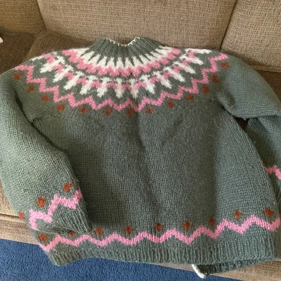 Vintage Handmade Icelandic wool Cardigan with Pink and White Pattern. - Picture 4 of 4